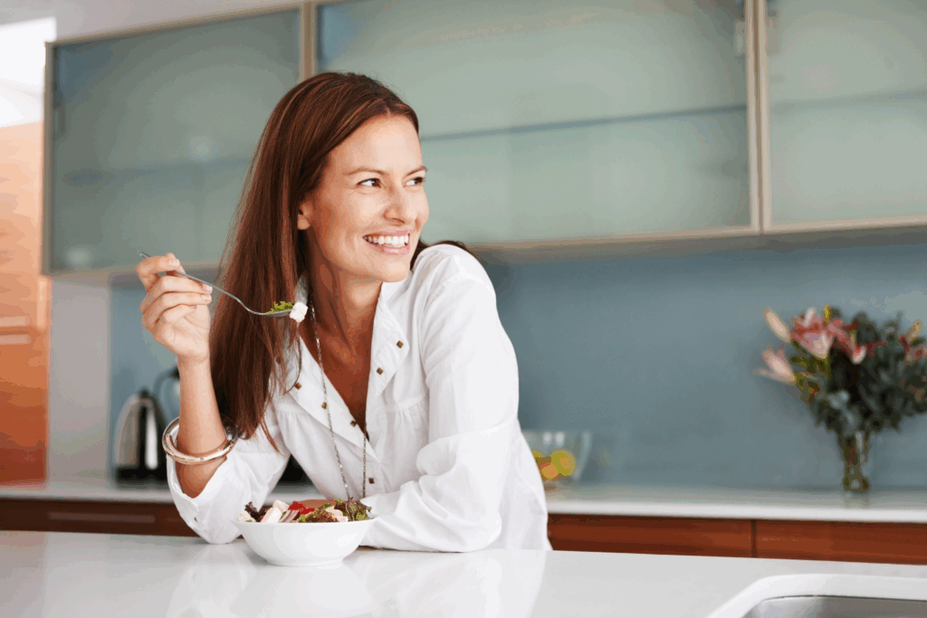 woman eating healthy